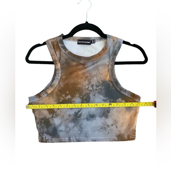 PrettyLittleThing Tops - Autumn-Inspired High-Neck Crop Top by Pretty Little Thing - Size 6